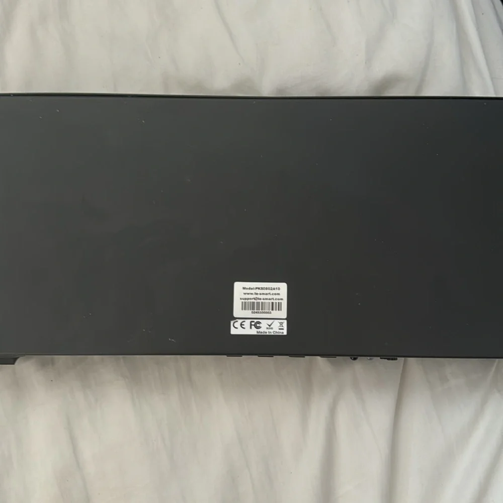 TESmart 8 Dual Monitor KVM 2